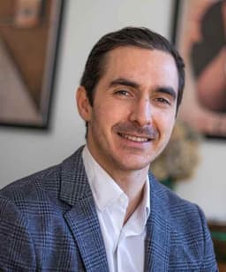 Antoine Martins, fellowship faculty at Clermont-Ferrand hand and peripheral-nerve service