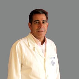 Daniel Schweitzer F., fellowship faculty at UC Chile Dept. of Orthopaedics and Traumatology