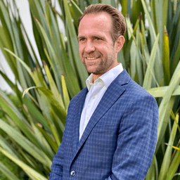 Diego Pérez-Salazar, fellowship faculty at ORTOMOVE – Centro Médico ABC Santa Fe / Hospital Ángeles Lomas