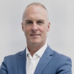 Ed Bateman, fellowship faculty at Coastal Orthopaedics and Sports Injuries