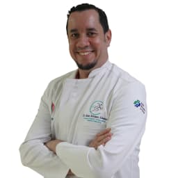 Edwin Rodríguez Almánzar, fellowship faculty at Hospital Cabral y Báez