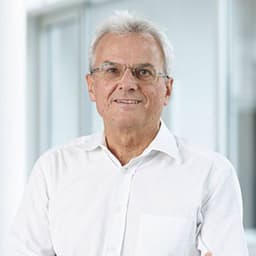 Ernst Wiedemann, fellowship faculty at Orthopädische Chirurgie München (OCM)