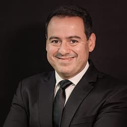 Hilton Vargas Lutfi, fellowship faculty at NAEON / IDOR