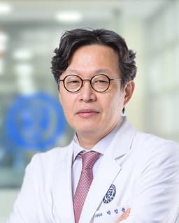 Jeong Yoon Park, fellowship faculty at Gangnam Severance Hospital