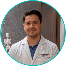 Joel Iram Adame Moreno, fellowship faculty at Centro Artros