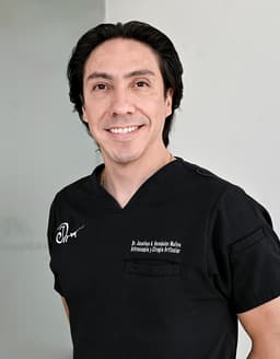 Jonathan Ruben Hernandez Molina, fellowship faculty at Hospital Angeles Mocel / Universidad La Salle de México