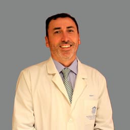 Julio Espinosa, fellowship faculty at Pontificia Universidad Católica de Chile Department of Orthopaedic Surgery