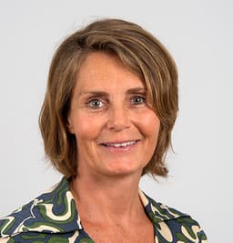 Katja Malze, fellowship faculty at Institut Français de Chirurgie de la Main
