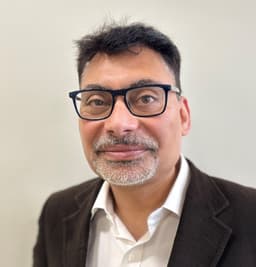 Maneesh Bhatia, fellowship faculty at Leicester Foot & Ankle Unit