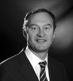 Michel Bonnin, fellowship faculty at Centre Orthopédique Santy