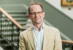 Mr Edwards, fellowship faculty at Barts Health NHS Trust