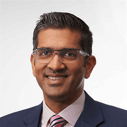 Navin Furtado, fellowship faculty at ROH / QEHB combined spinal fellowship