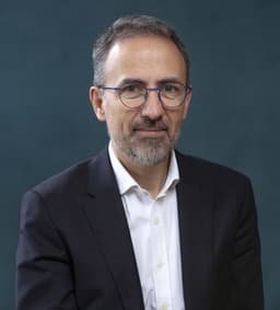 Nicolas Lefevre, fellowship faculty at Clinique du Sport
