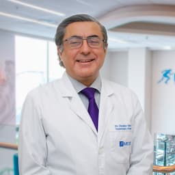 Osvaldo Valle, fellowship faculty at Clínica MEDS