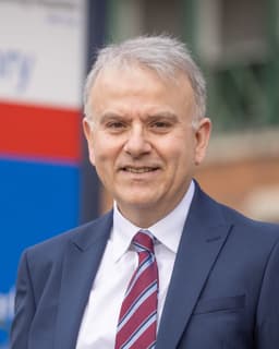 Peter Giannoudis, fellowship faculty at Leeds Teaching Hospitals NHS Trust, Academic Department of Trauma & Orthopaedics