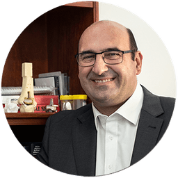 Peter Stavrou, fellowship faculty at Knee + Foot + Ankle, 215 Hutt Street Adelaide / Flinders Medical Centre