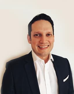 Piers Yates, fellowship faculty at Fiona Stanley Hospital Group / ORFWA