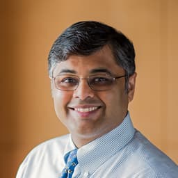 Praveen Mummaneni, fellowship faculty at UCSF Department of Orthopaedic Surgery / UCSF Spine Service