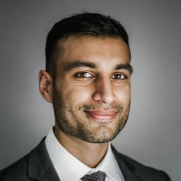 Raman Mundi, fellowship faculty at Holland Orthopaedic & Arthritic Centre