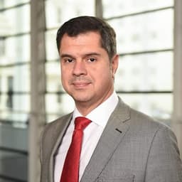 Ricardo Bastos, fellowship faculty at Clínica Médica da Foz, Porto