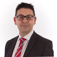 Ronnie Davies, fellowship faculty at Manchester Shoulder and Elbow Unit, Wythenshawe Hospital