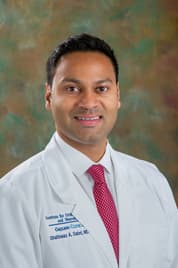 Shahbaaz Sabri, fellowship faculty at Carilion Clinic / Virginia Tech Carilion School of Medicine, Department of Orthopaedic Surgery