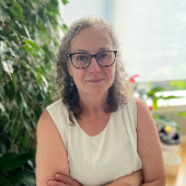 Angie Scharfenberger, fellowship faculty at University of Alberta Division of Orthopaedic Surgery