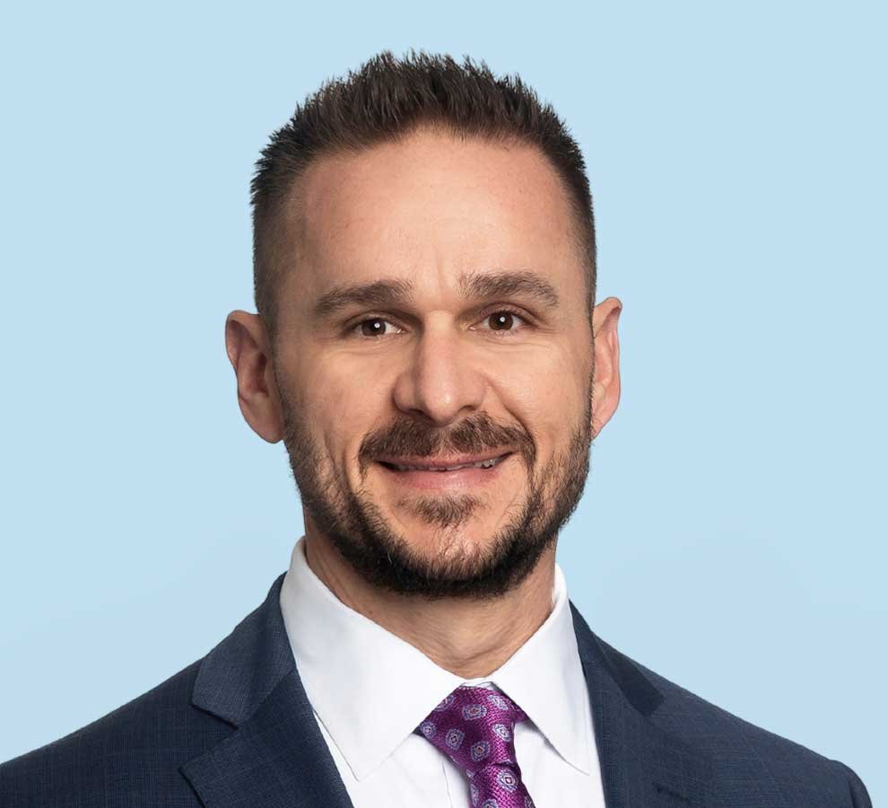 Christopher Baker, fellowship faculty at Florida Orthopaedic Institute / FORE