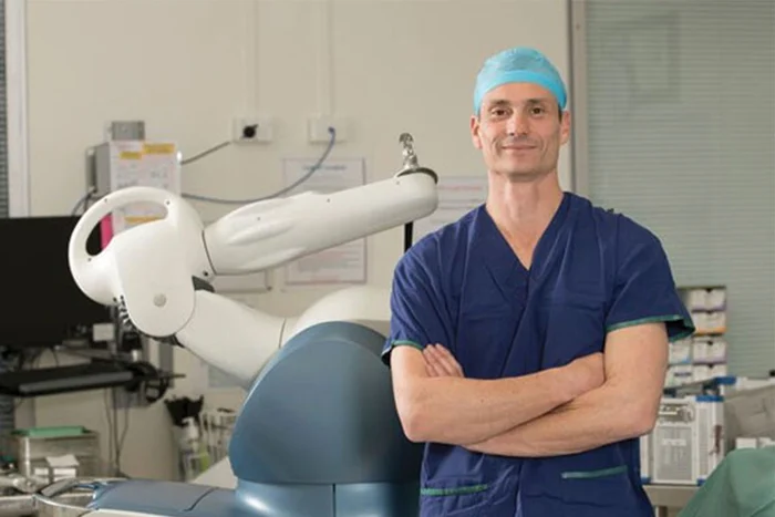 Damian Smith, fellowship faculty at InMotion Orthopaedics, Canberra
