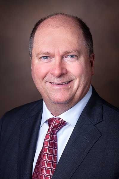 Douglas R. Weikert, fellowship faculty at Vanderbilt University Medical Center Department of Orthopaedic Surgery