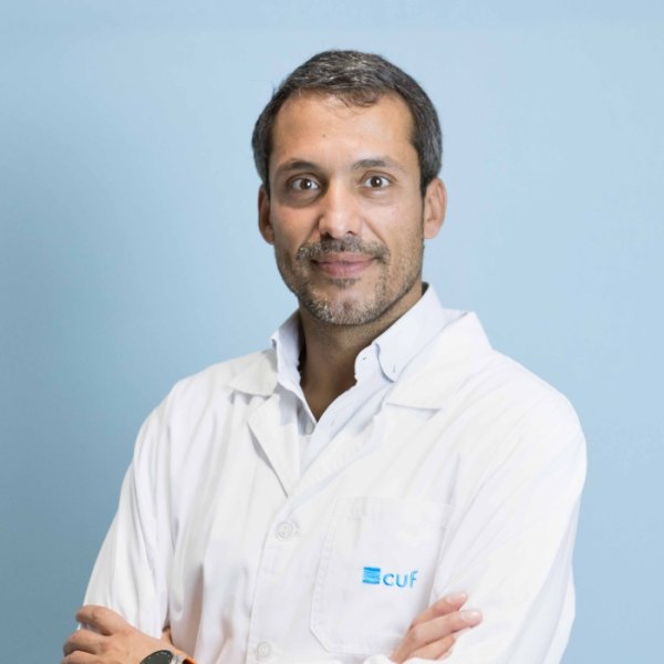 Emanuel Varela, fellowship faculty at Hospital CUF TEJO