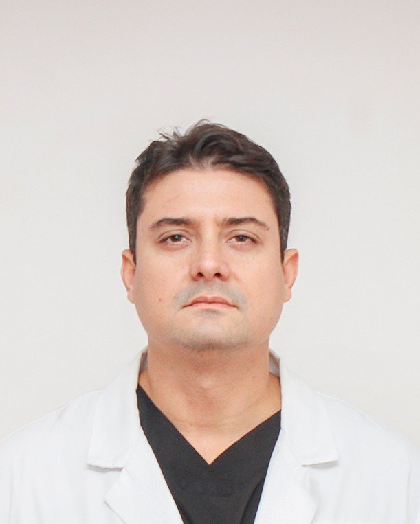 Fernando Lossada, fellowship faculty at TraumAdvance / Policlínica Maracaibo
