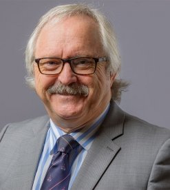 Ian Winson, fellowship faculty at Avon Orthopaedic Centre