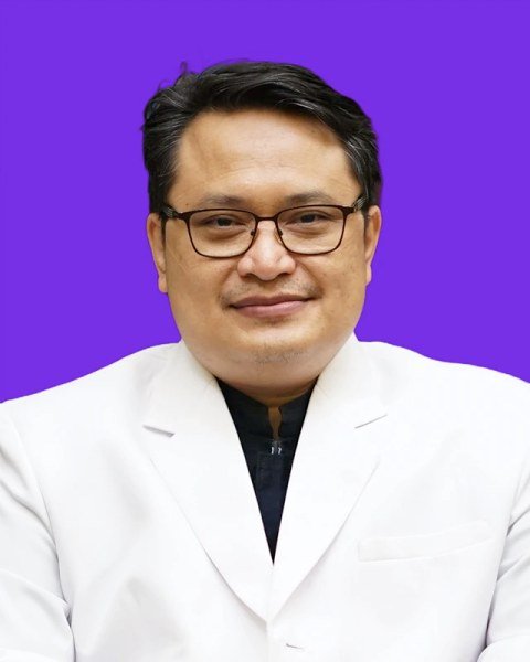Dr. Lukas Widhiyanto, dr., Sp.OT(K), fellowship faculty at Faculty of Medicine Universitas Airlangga (FK Unair) / RSUD Dr. Soetomo