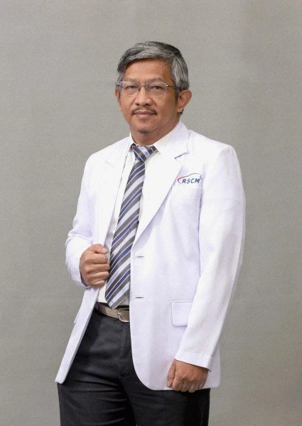 Dr. dr. Yogi Prabowo, Sp.O.T(K), Subsp.Onk.Ort.R (teaching staff), fellowship faculty at Faculty of Medicine Universitas Indonesia (FKUI) / RSUPN Dr. Cipto Mangunkusumo (RSCM)