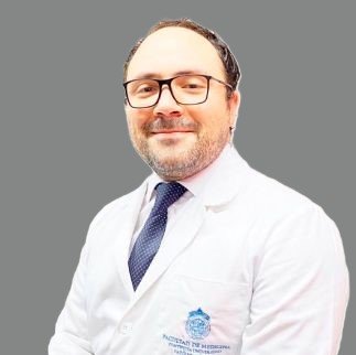 Ismael Cañete C., fellowship faculty at UC Chile Dept. of Orthopaedics and Traumatology