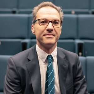 Jacques Guery, fellowship faculty at Shoulder Friends Institute — 10 French shoulder centres