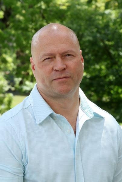 Jeff Yach, fellowship faculty at Queen’s University / Kingston Health Sciences Centre