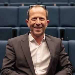 Jérôme Garret, fellowship faculty at Shoulder Friends Institute — 10 French shoulder centres