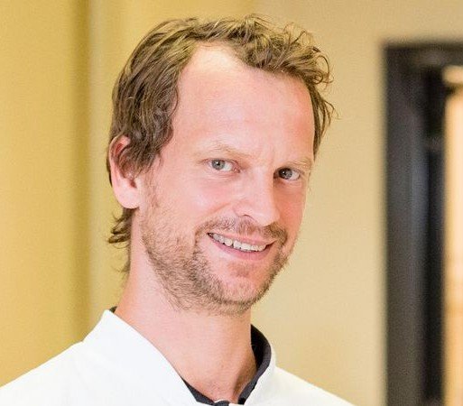 Jörg Dickschas, fellowship faculty at Deutsche Kniegesellschaft (DKG)