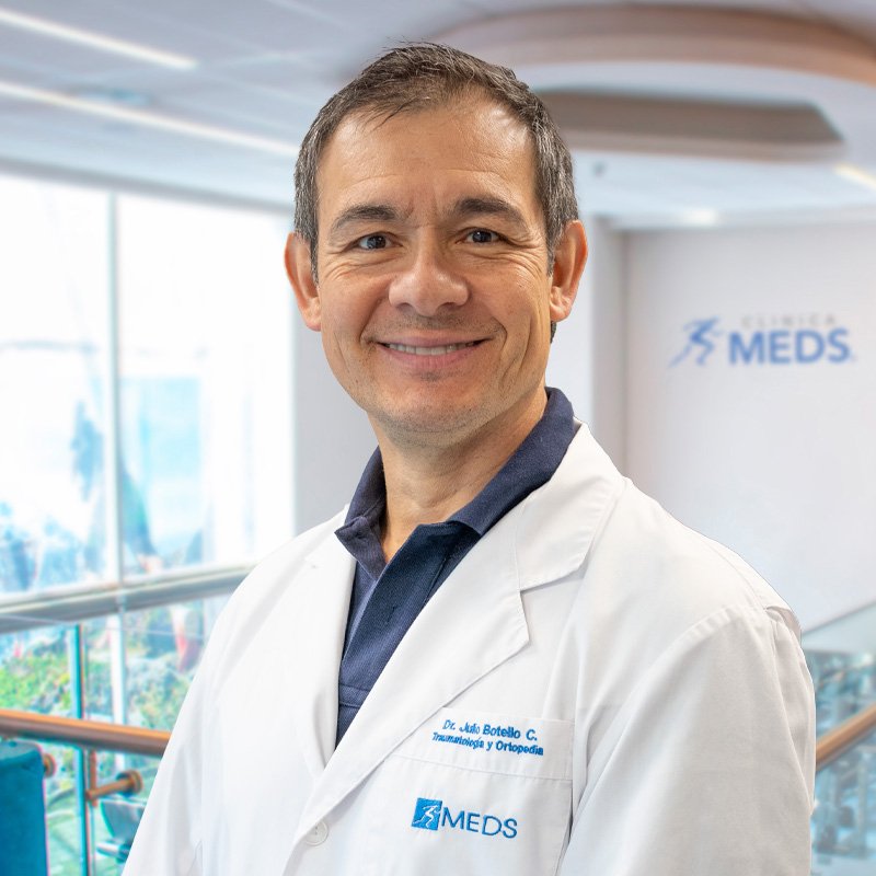 Julio Botello, fellowship faculty at Clínica MEDS (Servicio de Ortopedia y Traumatología)