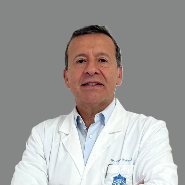 Julio Urrutia, fellowship faculty at UC Chile Dept. of Orthopaedics and Traumatology