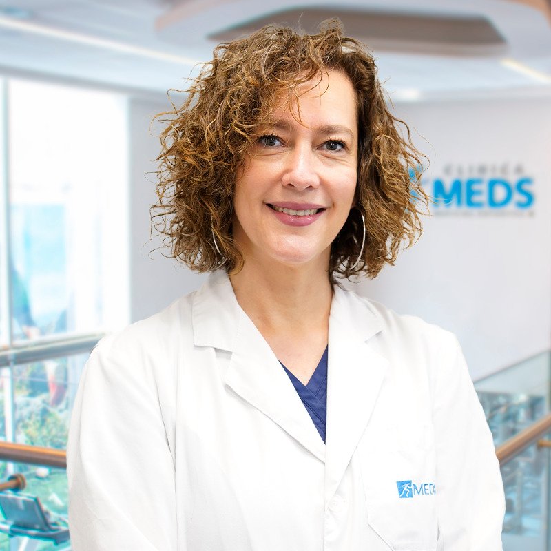 Lorena Parra Benavente, fellowship faculty at Clínica MEDS (Servicio de Ortopedia y Traumatología)