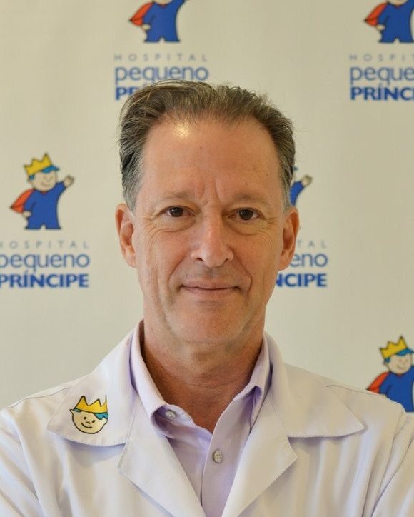 Luis Eduardo Munhoz da Rocha, fellowship faculty at Hospital Pequeno Príncipe