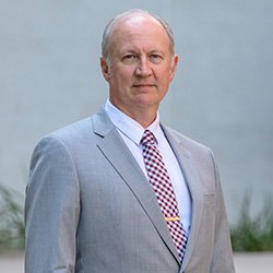 Michael McKee, fellowship faculty at The CORE Institute / Banner–University Medical Center Phoenix