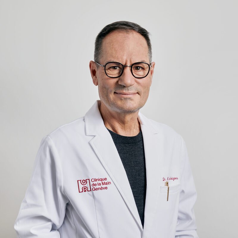 Michaël Papaloïzos, fellowship faculty at Clinique de la Main Genève