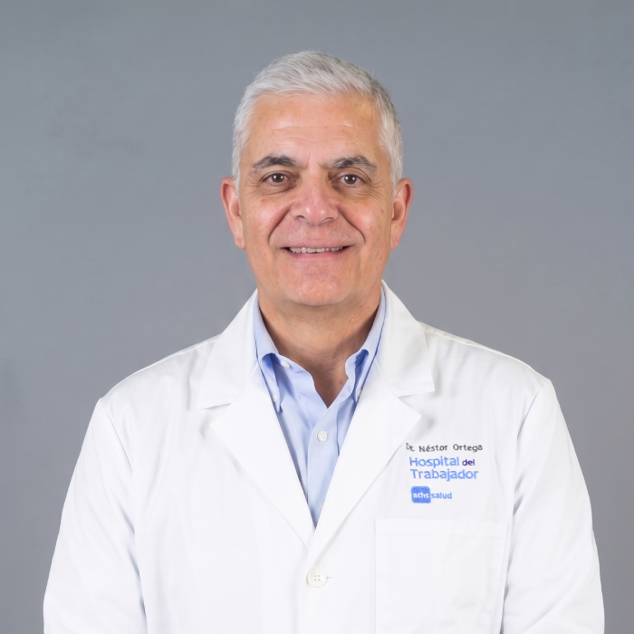 Nestor Ortega, fellowship faculty at Hospital del Trabajador