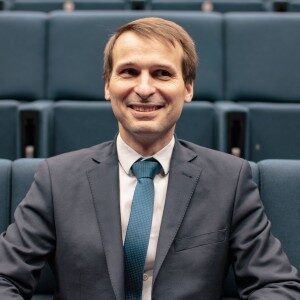 Nicolas Bonnevialle, fellowship faculty at Shoulder Friends Institute — 10 French shoulder centres
