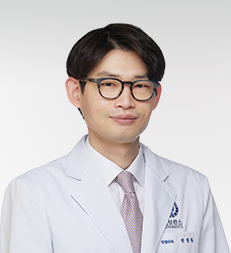 Kwang Hwan Park, MD, PhD (Associate Professor), fellowship faculty at Severance Hospital, Yonsei University Health System