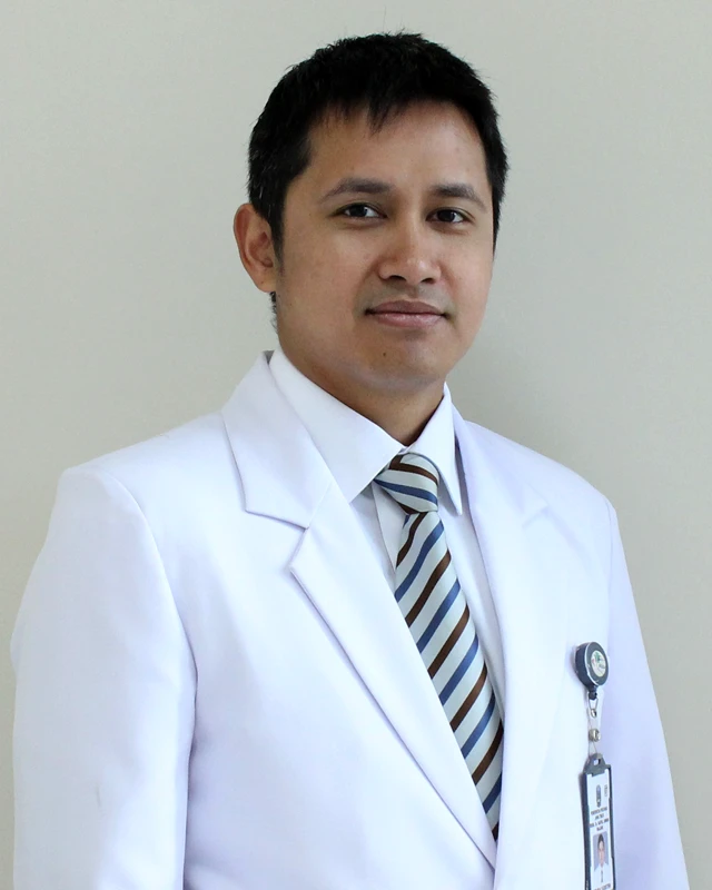 dr. Andika Yudistira, SpOT.Subsp.OTB(K), fellowship faculty at RSUD Dr. Saiful Anwar / FK Universitas Brawijaya
